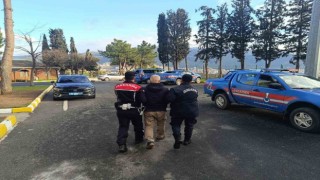 18 yıl hapis cezası olan şahsı jandarma yakaladı