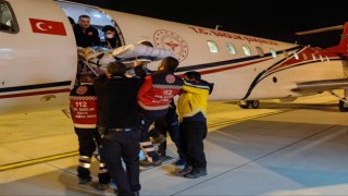 20 yaşındaki genç ambulans uçakla Ankaraya sevk edildi