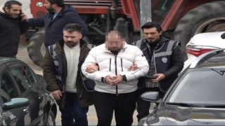 56 nitelikli dolandırıcılık olayına karışan şahsın adliyeye çıkarken pişkinliği pes dedirtti