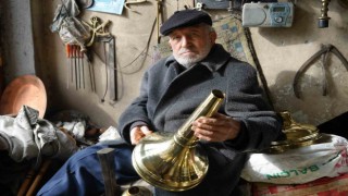 77 yıldır Türkiyenin minberi ve minarelerini süslüyor