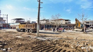 Acarlarda yeni meydan ve yol çalışmaları hız kazandı