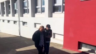 Adanada akü içerisinde 22 kilogram esrar ele geçirildi