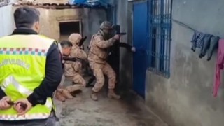 Adanada DEAŞ operasyonu: 3 gözaltı