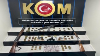 Adanada silah ticareti yapanlar yakalandı, uzun namlulu silah ve tabancalar ele geçirildi