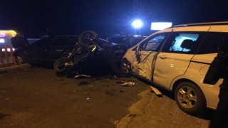 Adıyamanda otomobil ile motosiklet çarpıştı: 1i ağır 2 yaralı