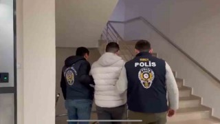 Afyonkarahisarda hırsızlık iddiası ile yakalanan 2 hırsızdan biri tutuklandı