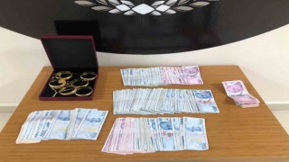 Ağlarına düşürdükleri vatandaşı dolandıran sahte jandarmalar yakayı ele verdi