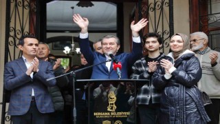 AK Partili Bergama Belediye Başkanı iddialara yanıt verdi: “İtibar suikastı başlatıldı”