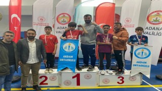 Akdam Ortaokulu, bilek güreşinde Adanayı temsil edecek