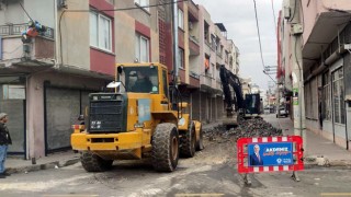Akdeniz Belediyesi, Yol, Kaldırım Çalışmalarına Devam Ediyor