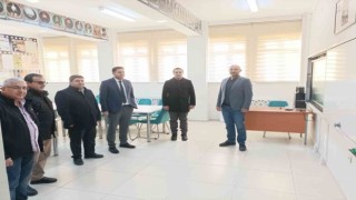 Akıllı tahta montajı tamamlanan okullarda inceleme yapıldı