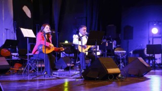 AKMde Erdal-Mercan Erzincandan türkü gecesi