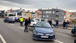 Antalyada şehirlerarası otobüsün de karıştığı kaza ucuz atlatıldı