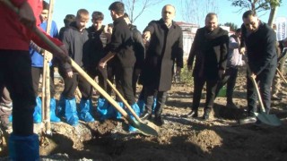 Arnavutköy Koruparkın ağaç dikim töreni gerçekleştirildi
