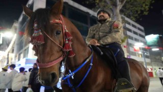 ‘At Türkün kanadıdır diyerek yeni yıla at üstünde girdi