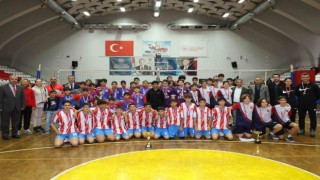 Aydın Okullar Arası Yıldız Erkekler Voleybol Turnuvası sona erdi