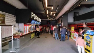 Aydında beyaz perdenin ışığı söndü