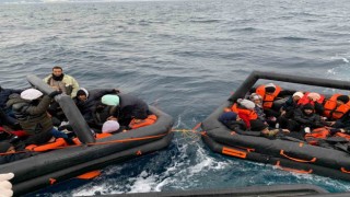 Ayvalık açıklarında 38 düzensiz göçmen kurtarıldı