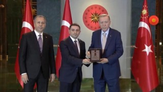 Aziziye Kaymakamı Muhammet Tugaya ödül