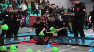 Bağcılarda VEX - Uluslararası Robotik Yarışması düzenlendi