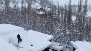 Bahçesarayda kar etkili oluyor