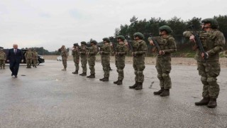 Bakan Güler, 8inci Komando Tugay Komutanlığında denetlemelerde bulundu