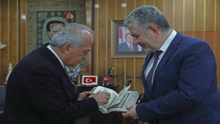 Bakan Yardımcısı Dönmezden Atatürk Üniversitesine Ziyaret