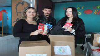 Balıkesirde Üniversiteliler deprem bölgesindeki öğrenciler için seferber oldu