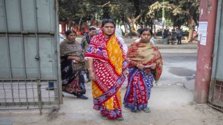 Bangladeşte halk genel seçimler için sandık başında