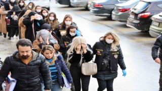 ‘Barbie-Es fuhuş operasyonunda yakalanan 18 kişiden 9u tutuklandı