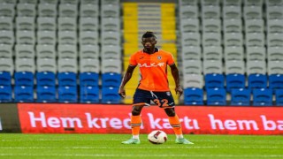 Başakşehir: Futbolcumuz Edgar Ie ile karşılıklı anlaşarak yollarımız ayrılmıştır. Edgar Iee kariyerinin geri kalan bölümünde başarılar diliyoruz.