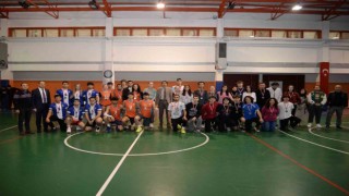 Başarılı sporcular ödüllendirildi
