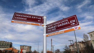 Başkaledeki sokak ve cadde tabelaları yenilendi