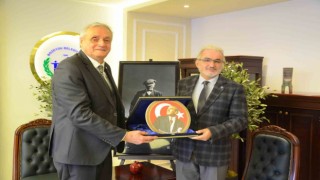 Başkan Bakkalcıoğlu Ertuğrulgazi Derneğinin yeni yöneticileri ile bir araya geldi