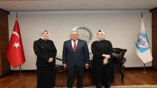 Başkan Büyükkılıç, AK Parti Kadın Kolları MKYK Üyesi Arslanı ağırladı