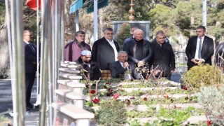 Başkan Büyükkılıçtan şehitliklere ziyaret