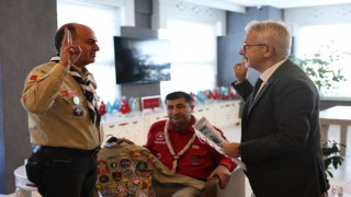 Başkan Erdem izcileri ağırladı