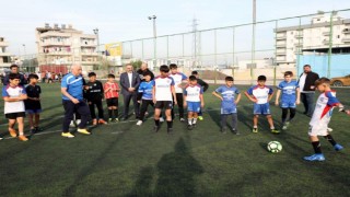Başkan Gültak çocuklarla idman yaptı
