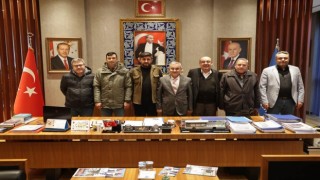 Başkan Işık, Kadir Akkan ve yönetimini makamında ağırladı