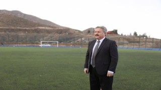 Başkan Palancıoğlundan gençlere yeni futbol sahası