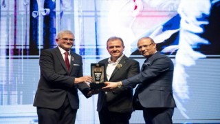 Başkan Seçer: Vizyonlu iş insanlarının uluslararası piyasalarda rekabet ettiği bir ülke olmak zorundayız