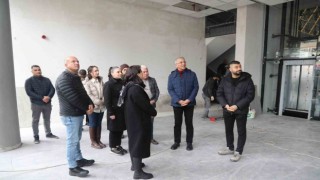 Başkan Tarhan, Kız Öğrenci Yurdu inşasını inceledi