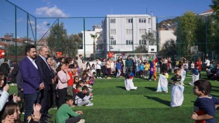 Başkan Uzundemirden Ortacalı çocuklara karne hediyesi