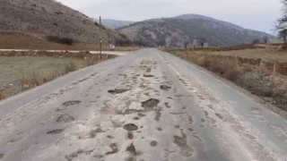 Başkentte 36 mahalleyi birbirine bağlayan yol asfalt bekliyor