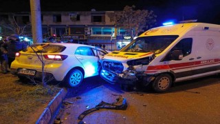 Batmanda gelin arabası ambulansla çarpıştı