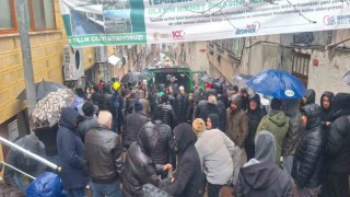 Bayrampaşada erkek arkadaşı tarafından Uzi ile öldürülen Nazlı Elmas son yolculuğuna uğurlandı