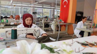 Belediye personelinin iş kıyafeti TORTEKte üretiliyor