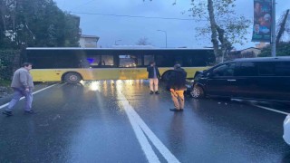 Beşiktaşta İETT otobüsü araca çarptı