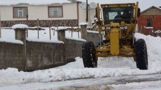 Bingölde 26 köy yolunda çalışmalar sürüyor