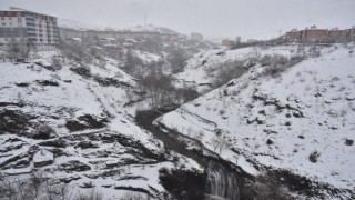 Bitliste 34 köy yolu ulaşıma kapandı